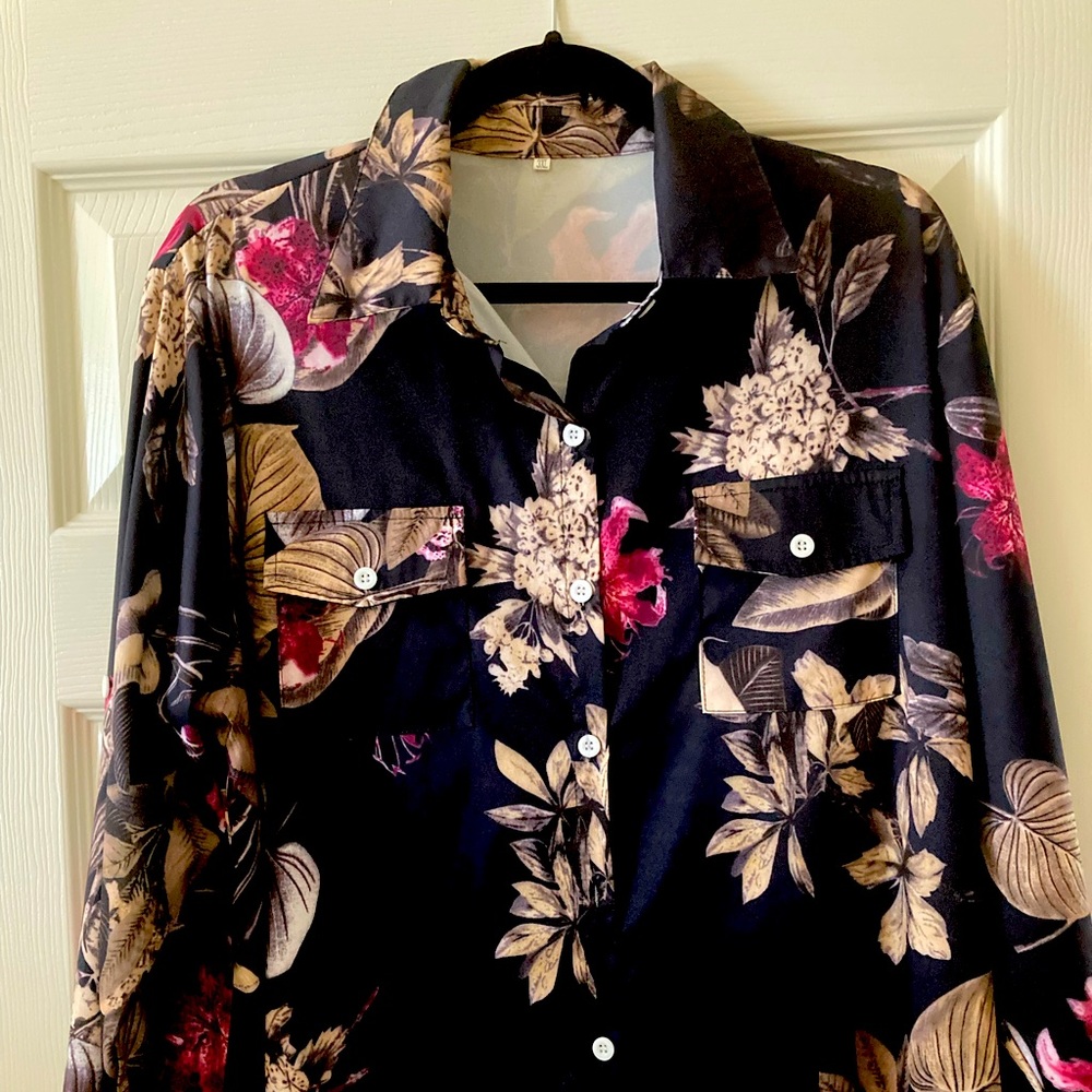 Shirt-Styled Lounger in Tropical Floral Print - Picture 2 of 8